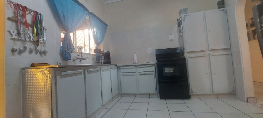 To Let 3 Bedroom Property for Rent in Protea Park North West